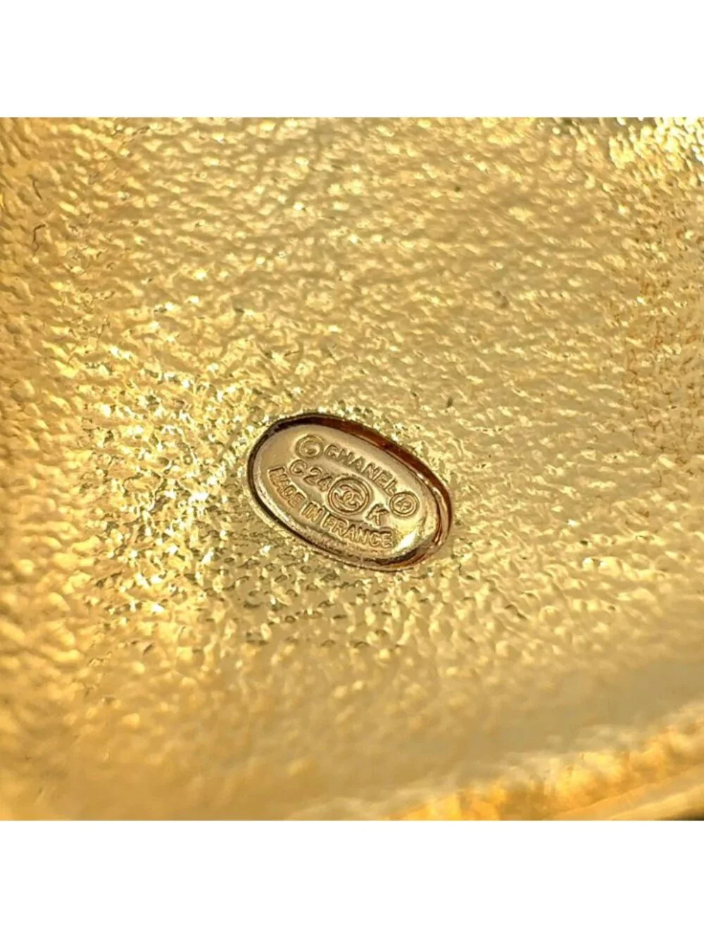 Chanel CC Logo Heart Motif Metal Resin Gold Earrings
